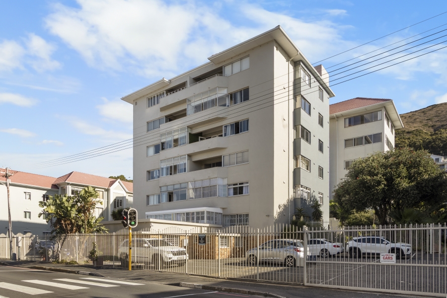 2 Bedroom Property for Sale in Green Point Western Cape